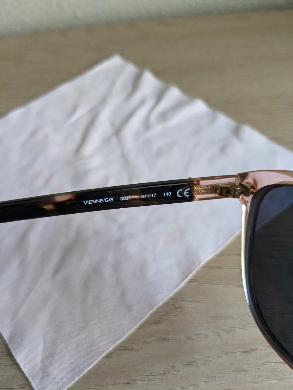 kate spade gently worn